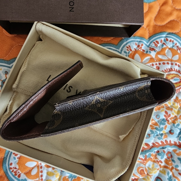 Louis Vuitton Monogram Cigarette Case - Picture 8 of 11